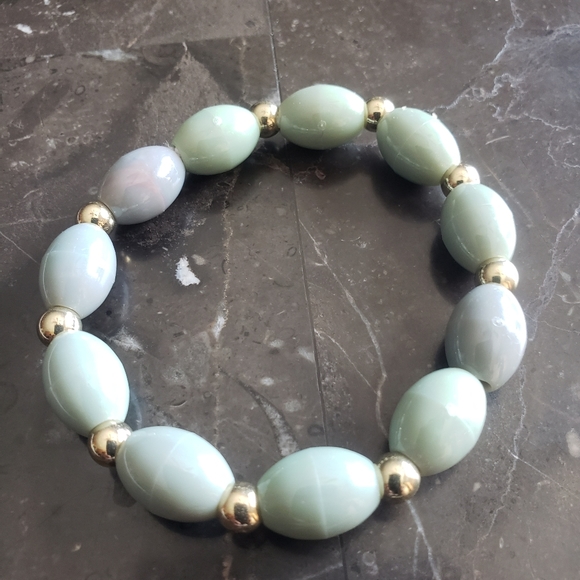 Mia Bead Bracelet - Picture 2 of 7